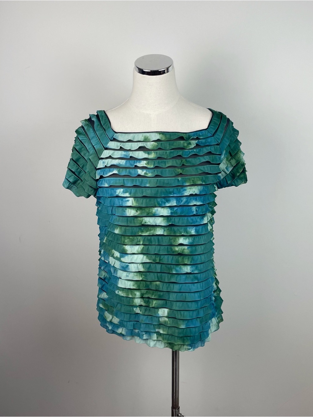 New Directions Green Black Tie Dye Ruffle Blouse Top Women Large New With Tag